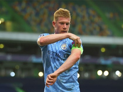 De Bruyne bị tước băng đội phó Man City