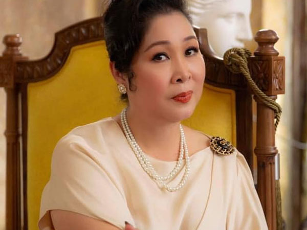 Kêu gọi ủng hộ gây quỹ giúp học sinh sinh viên giữa thời điểm showbiz bùng nổ drama từ thiện, NSND Hồng Vân bị chỉ trích vô cớ