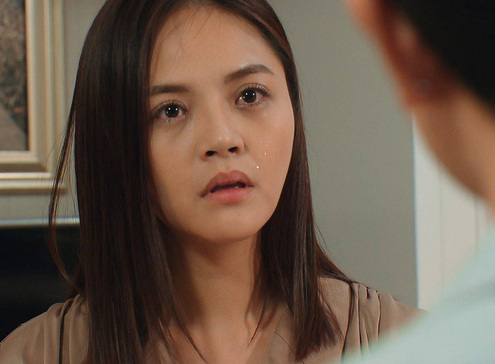 Hương vị tình thân: Bà Xuân tím mặt khi bị Thy cãi nhem nhẻm, còn hàm ý Huy là loại bất tài vô dụng