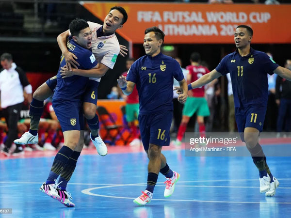 Thái Lan vụt sáng trong nghịch cảnh, 'cướp' về kết quả quý như vàng ở World Cup