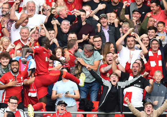 Kết quả Liverpool 3-0 Crystal Palace: Liverpool lên đỉnh bảng