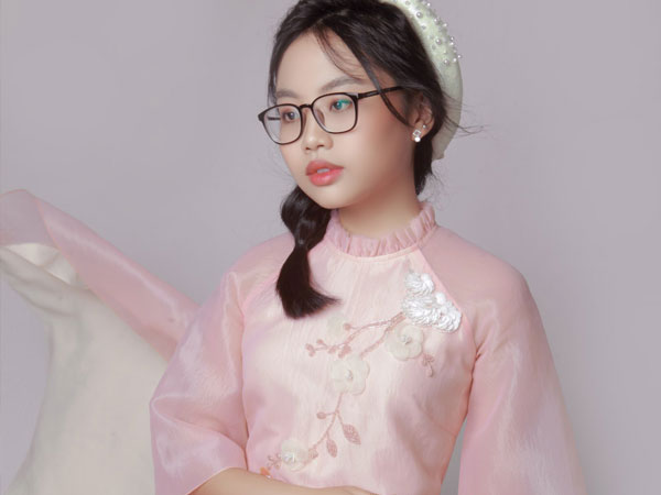 Phương Mỹ Chi lần đầu nói về sự ra đi của cô út Phương Quế Như và tường tận chuyện cả gia đình nhiễm Covid-19