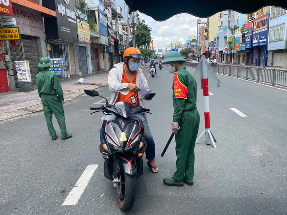 TP.HCM: Có thể xử lý hình sự trường hợp biết mình là F0 nhưng cố tình lưu thông trên đường