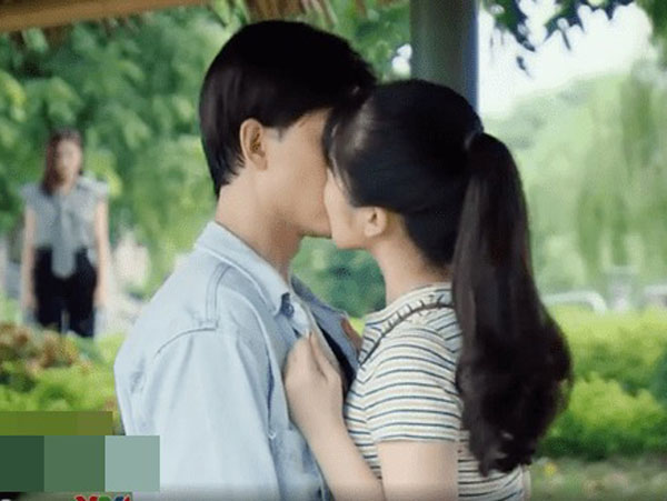 'Hương vị tình thân': Chồng có 'trà xanh', khán giả quay sang thương nhiều hơn là giận Thy?