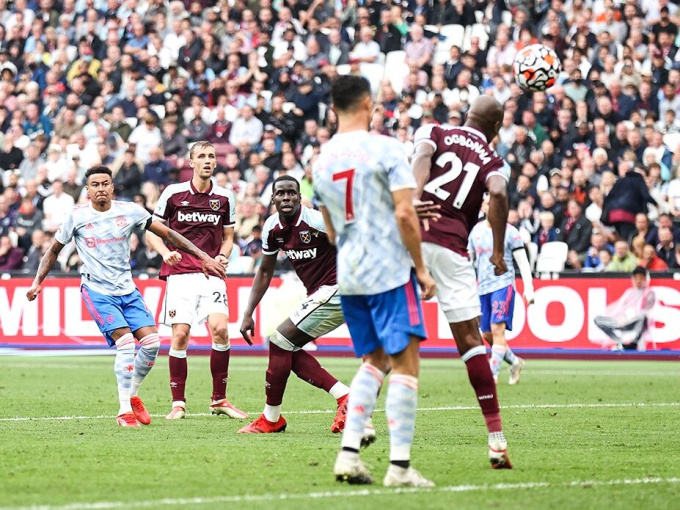 De Gea, Lingard hóa người hùng, mang về 3 điểm cho MU