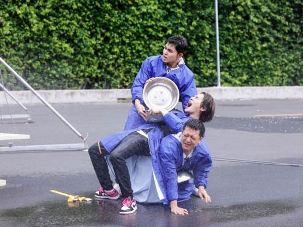 Vừa xuất hiện 'ngầu đét' trong Running Man, dàn cast đã lập tức 'te tua xơ mướp' với loạt thử thách khó nhằn