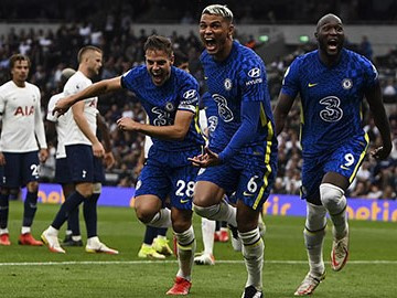 Thiago Silva, người đá mẫu cho đàn em học hỏi