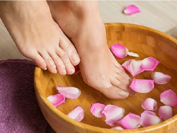 Người có nguy cơ cao mắc bệnh tim thường xuất hiện 3 dấu hiệu cực rõ ở chân, kiểm tra ngay xem bạn có không