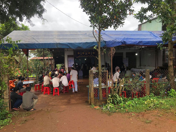 Đi bẫy chim rồi xuống hồ rửa chân, 2 em nhỏ bị đuối nước thương tâm