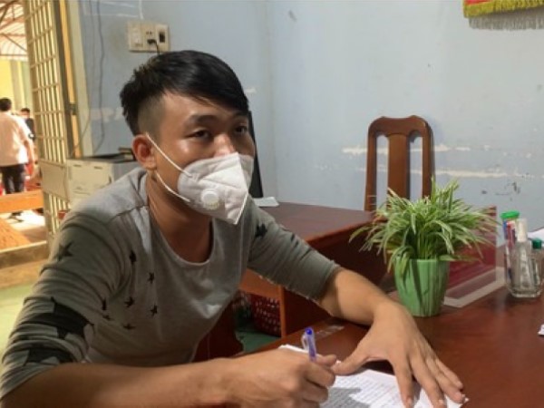 Đối tượng đâm 2 người thương vong ở quán nhậu ra đầu thú