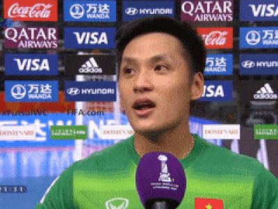 Thủ môn Hồ Văn Ý khóc nghẹn, HLV Phạm Minh Giang tiết lộ 'doping' tinh thần giúp Việt Nam vào vòng 1/8 Futsal World Cup