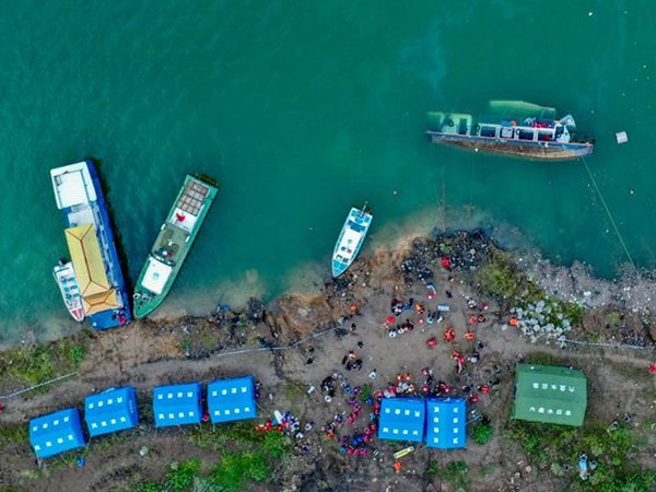 Lật tàu chở học sinh ở Trung Quốc, ít nhất 9 người thiệt mạng