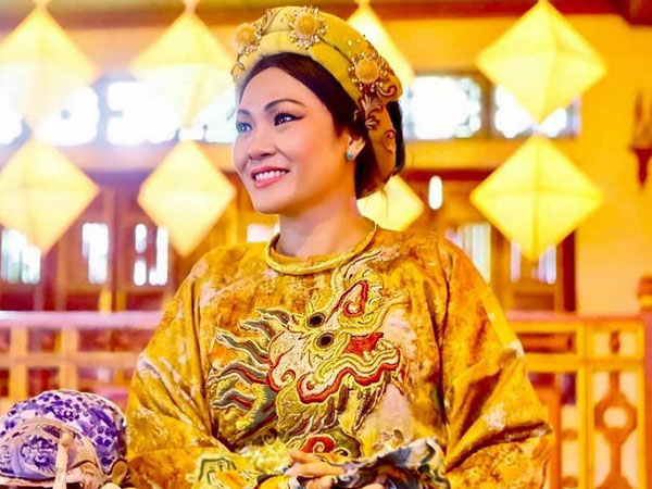 Phương Thanh lên tiếng sau bài đăng xin Tổ nghiệp 'chấn chỉnh nghệ sĩ'
