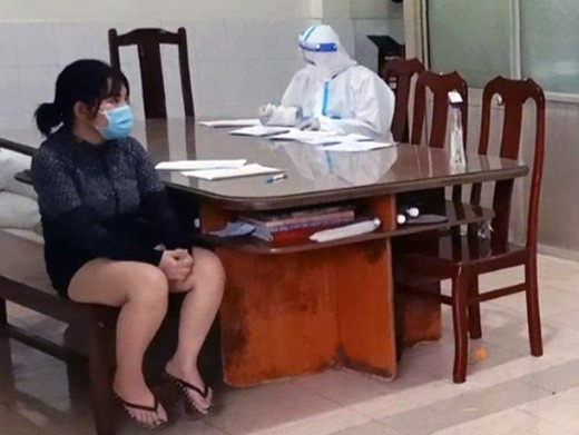 Dân báo công an một nhóm đánh bài trong nhà, test nhanh 3 người dương tính