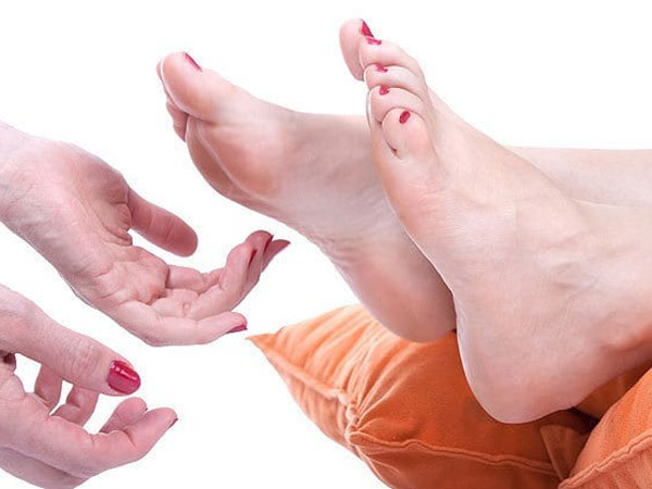 Tại sao bạn không thể cù chính mình?