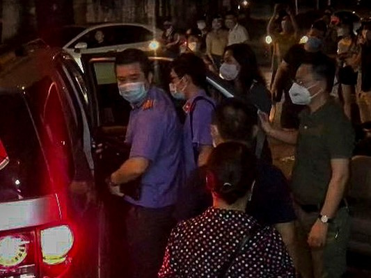 Khám xét nhà riêng đại tá Phùng Anh Lê, nguyên Trưởng phòng cảnh sát kinh tế Công an Hà Nội