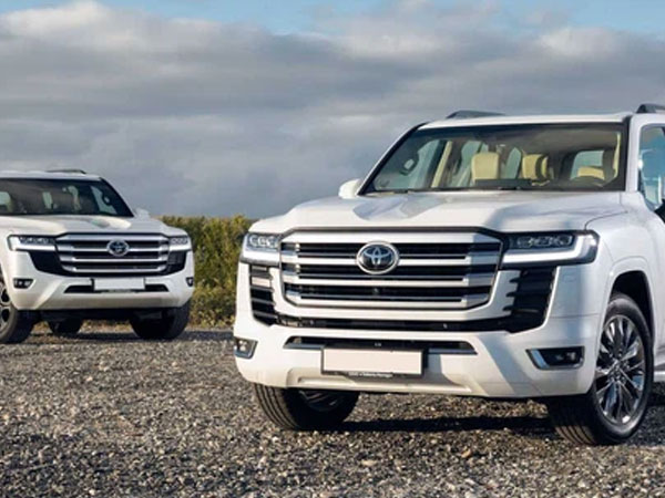 Những xe nhập tư về Việt Nam với bạt ngàn option giành khách của xe chính hãng: Toyota Land Cruiser là hàng 'hot' nhưng Mercedes GLS mới đặc biệt