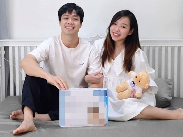 Sau một tháng sinh con, Viên Minh đã 'lộ diện' trên mạng xã hội với động thái 'tìm' Công Phượng rất đáng yêu