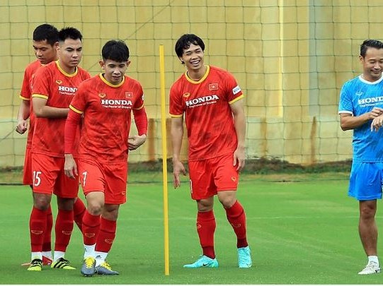 Công Phượng lại ghi bàn, ĐT Việt Nam thắng dễ đàn em U22
