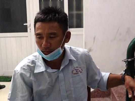 Đánh cả công an vì... đòi 'xét nghiệm ngay' không được