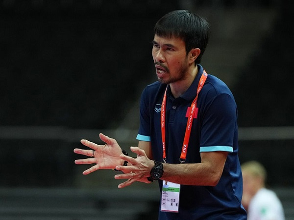 HLV tuyển futsal Việt Nam dương tính với Covid-19