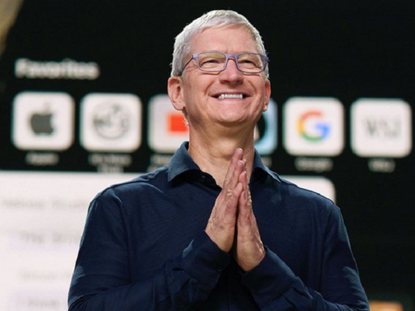Tim Cook đăng bài chúc mừng Trung thu, nhưng vô tình để lộ dòng iPhone cũ đang dùng khiến netizen được dịp tha hồ 'cà khịa'