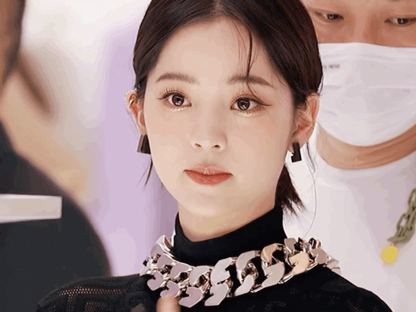 Màn 'sốc visual' của 1 nữ thần Cbiz hiện gây bão Weibo: Nhan sắc tựa idol Kpop, body hậu giảm cân còn đẳng cấp hơn