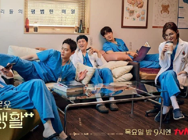 Cười sảng với 6 phim Hàn hài té ghế: Hospital Playlist vô địch giải tấu hề, Song Joong Ki dẫn đầu 'rạp xiếc trung ương'