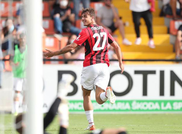 Con trai Paolo Maldini lần đầu ghi bàn, Milan tạm chiếm ngôi đầu
