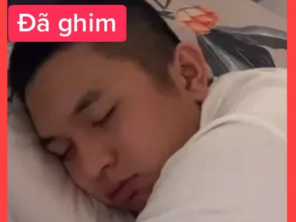 Đoạn clip 13,7 triệu like: Chỉ dùng một câu hỏi chí mạng, cô gái vả mặt người yêu đôm đốp vì thành công khiến kẻ phản bội 'lòi đuôi'!