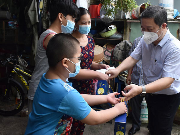 TP HCM: Tất cả hoạt động thiện nguyện dành cho trẻ mồ côi do Covid-19 phải thông qua địa phương
