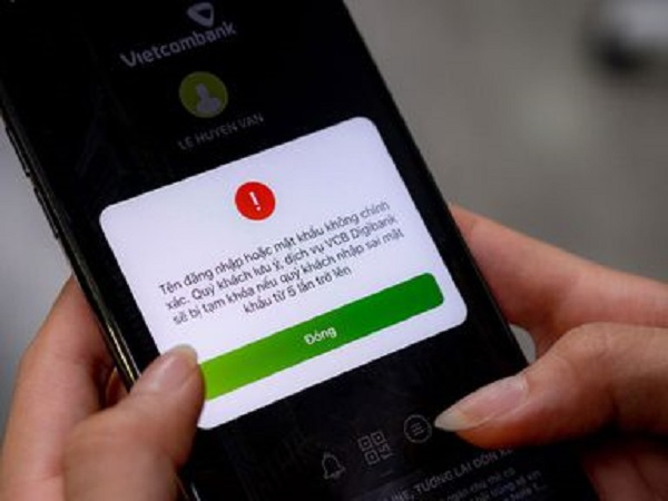 Nhiều người dùng iPhone gặp lỗi đăng nhập app Vietcombank, ngân hàng bất ngờ gửi email khuyến nghị về việc nâng cấp lên iOS 15