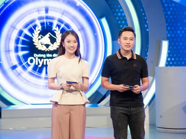 Phỏng vấn nóng Khánh Vy sau số đầu tiên lên sóng Olympia, tiết lộ được bố pha cho 1 cốc nước đặc biệt trước giờ ghi hình