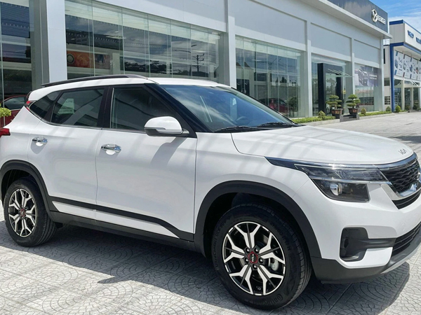'Hiện tượng tháng cô hồn' Kia Seltos sắp tăng giá lần 2, đại lý kêu gọi khách mua sớm để được giá rẻ