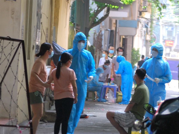 Thông tin mới nhất về người phụ nữ hết hạn cách ly về Hà Đông phát hiện mắc Covid-19