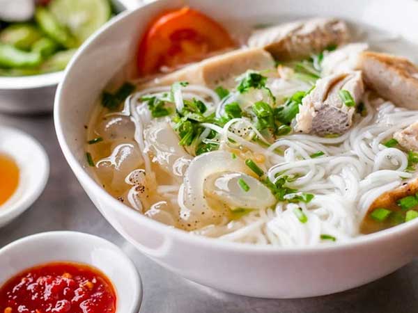 Vừa ngủ dậy đã làm 5 việc này thì đừng hỏi tại sao tập luyện, nhịn ăn mà cân nặng vẫn tăng chóng mặt