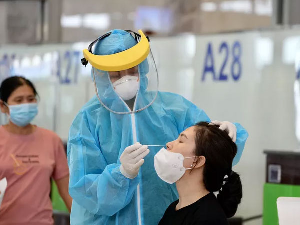 Bộ Y tế: Nhiều test nhanh Covid-19 giảm giá 20.000 - 70.000 đồng/test