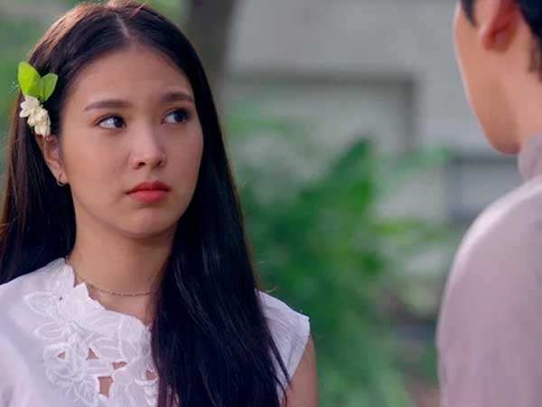 Làm 2 cô gái có bầu nhưng sát ngày cưới chú rể tuyên bố 'Anh chọn em là may rồi' và pha 'cua xe' chất ngất của cô dâu