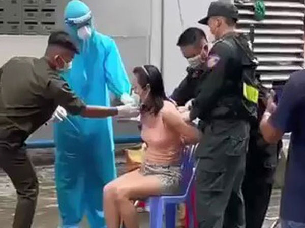 Lực lượng chức năng phá cửa căn hộ, khống chế người phụ nữ đi test Covid-19: Ban chỉ đạo phòng, chống dịch TP Thuận An thông tin gì?