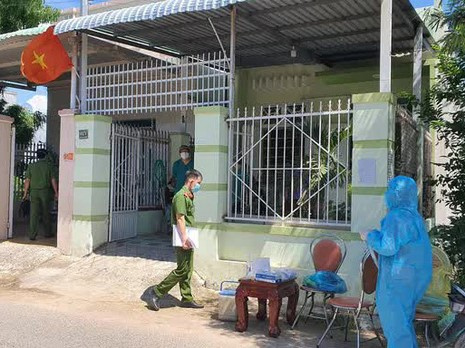 Bàng hoàng phát hiện 3 mẹ con treo cổ tại nhà cùng bức thư tuyệt mệnh: 'Em biết ra đi như vậy là ích kỷ với anh lắm'