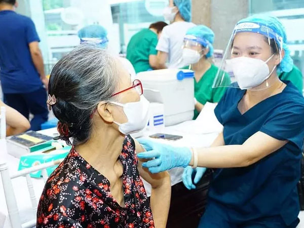 Từ tháng 10, vắc-xin Covid-19 về nhiều, Bộ Y tế đề nghị đẩy nhanh tiến độ tiêm chủng