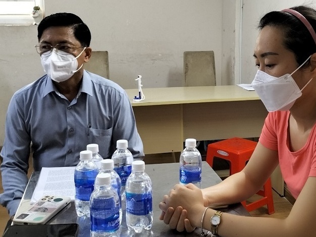 Kiểm điểm, phê bình Bí thư phường vụ cưỡng chế đi xét nghiệm