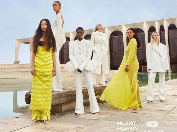 Hỏi chuyện NTK Việt được góp mặt tại Milan Fashion Week: Đến giờ vẫn chưa hết bồi hồi, tiết lộ thêm tính cách thật của 2 'hung thần' làng mốt