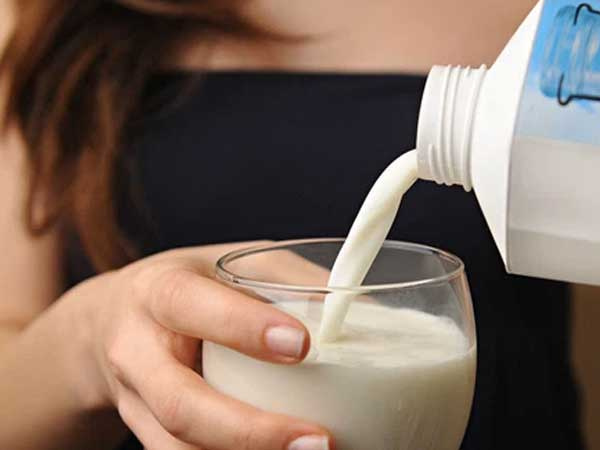 Đều đặn uống sữa vào 3 thời điểm này, trẻ nhỏ sẽ hấp thụ được lượng canxi gấp bội để cao lớn, phụ nữ sẽ trẻ trung hơn
