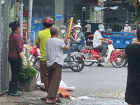Clip: Người Sài Gòn bắn pháo bông mừng ngày 'nới lỏng', không khí Tết thực sự!