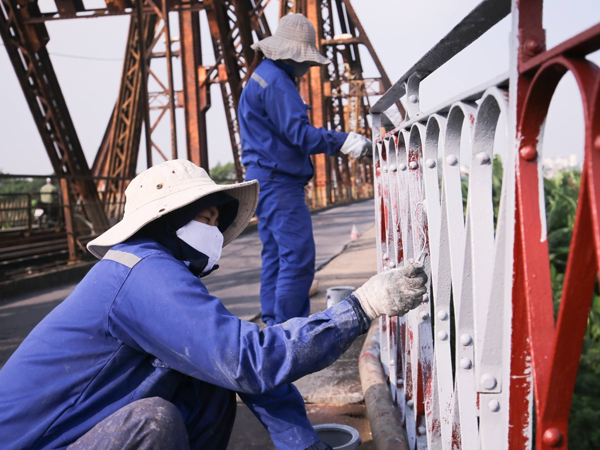 'Khoác áo mới' cho cầu Long Biên
