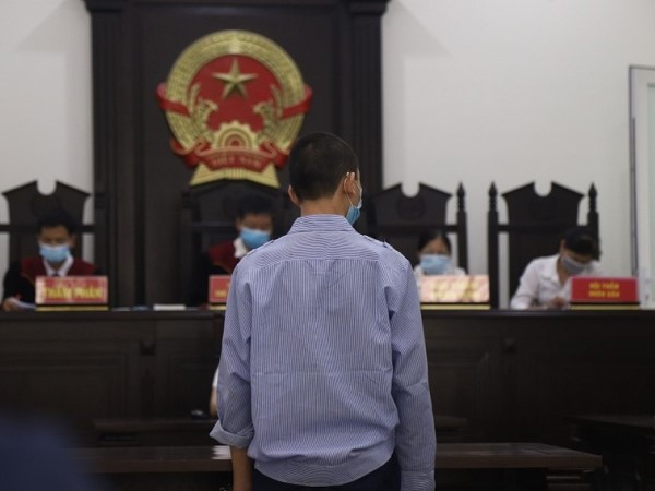 Nam sinh lớp 9 bị tuyên án 8 năm tù về tội giết người