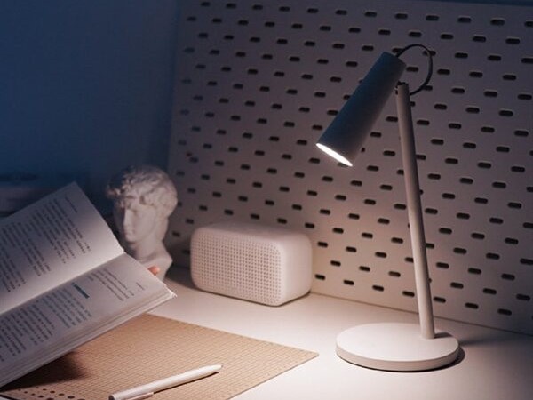 Xiaomi ra mắt đèn bàn thông minh MIJIA: Pin 120 tiếng, điều chỉnh được nhiệt độ màu, giá 456.000 đồng