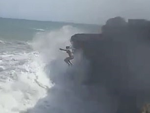 Quay chồng nhảy xuống biển, người vợ không ngờ đó là khoảnh khắc cuối cùng, đoạn video thảm khốc gây ám ảnh