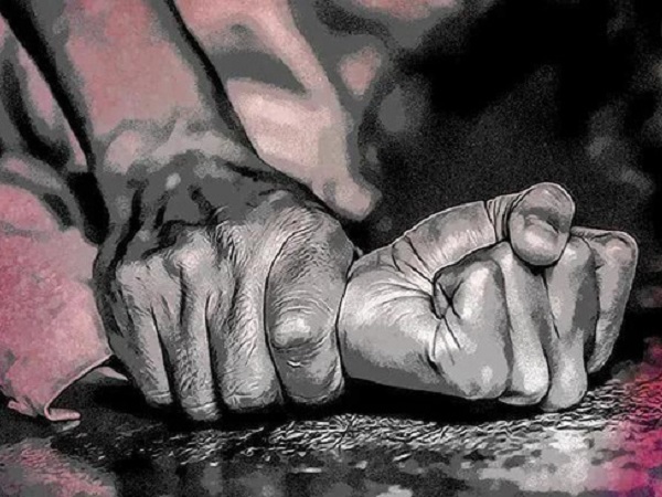 Nữ thư ký bị ném từ tầng 10 xuống dưới đất trong tình trạng bán khỏa thân, ẩn tình phía sau khiến dư luận phẫn nộ